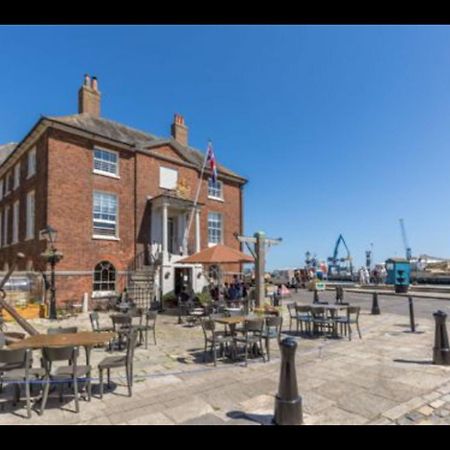 Custom House Poole - Heritage Chamber Villa Exterior foto